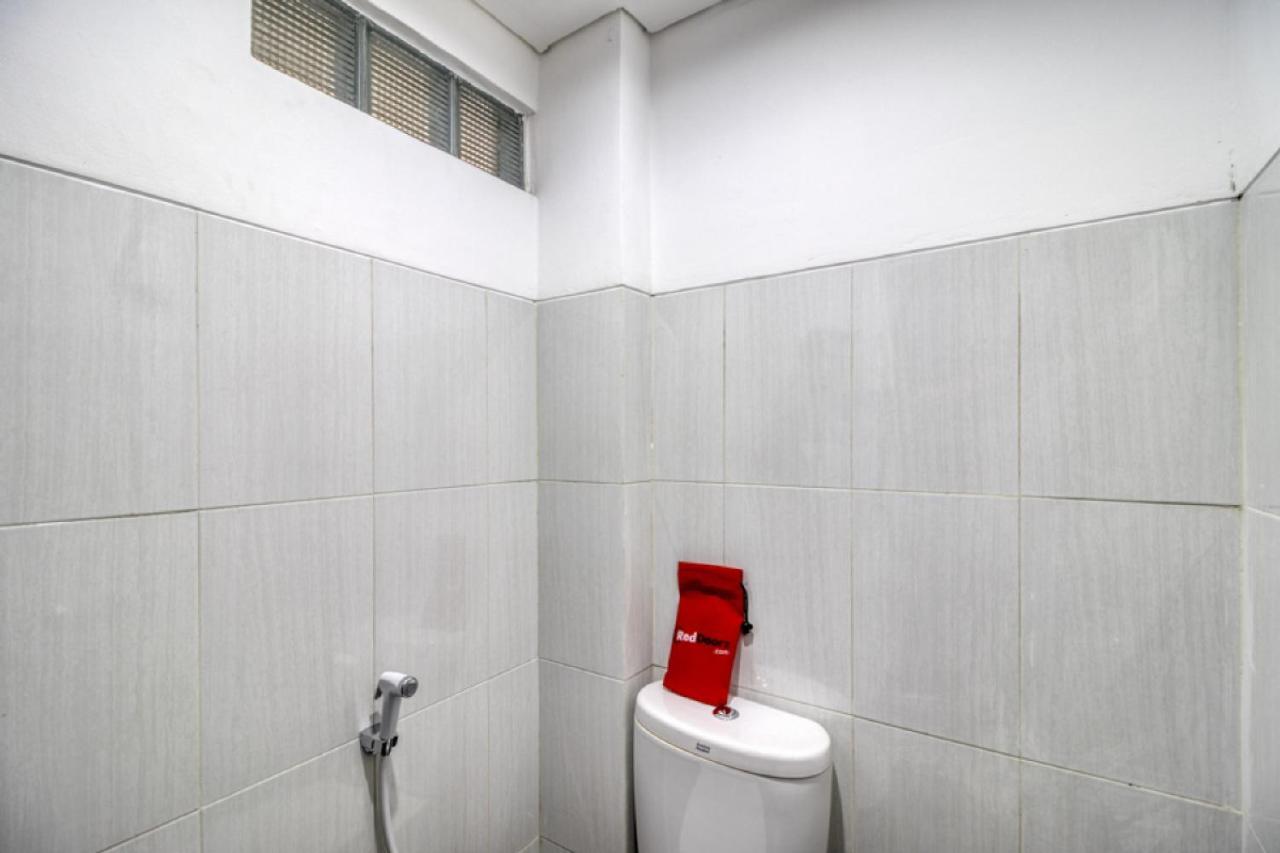 Reddoorz Syariah Near Galeria Mall Yogyakarta Ngoại thất bức ảnh