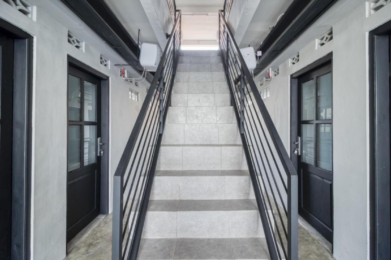 Reddoorz Syariah Near Galeria Mall Yogyakarta Ngoại thất bức ảnh